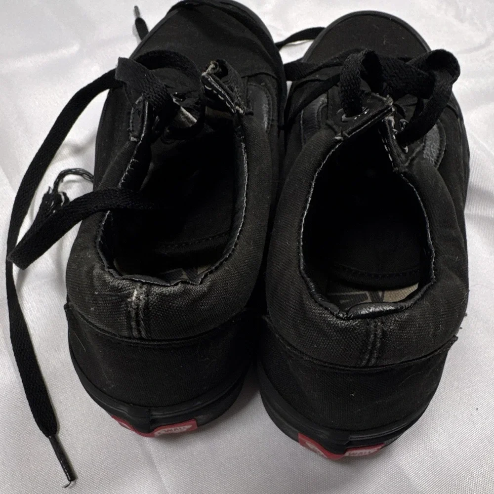 VANS Old Skool Men's Low Top Lace Up Sneakers Black  Size 5.5 US VN000D3HBKA